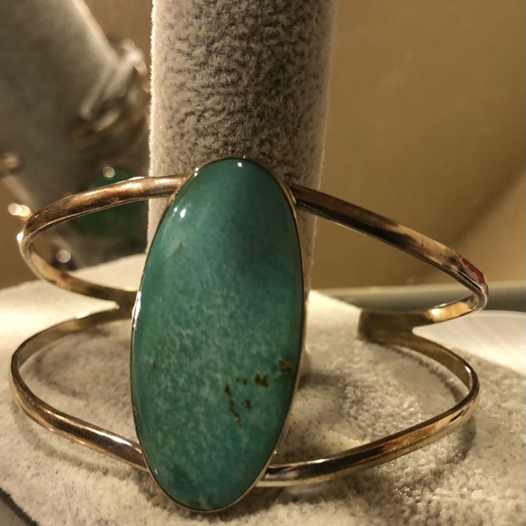 925 Sterling Silver and Blue Turquoise Cuff - Picture 4 of 4